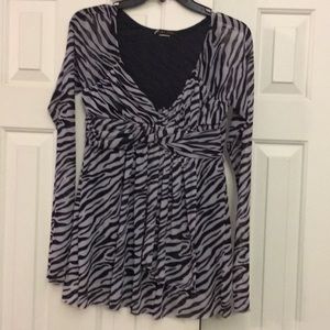 😍RuBY CHO meshy stretchy top *No size tag